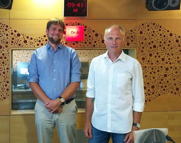 Maciej Ruczaj a moderátor Petr Vizina