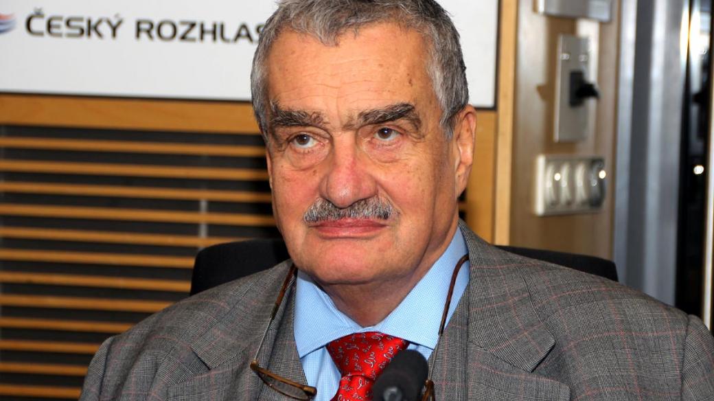 Karel Schwarzenberg okomentoval odvolání Karolíny Peak z postu ministryně obrany