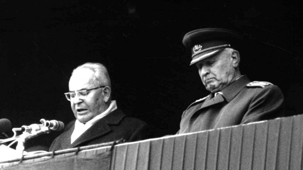 G.Husák (a L.Svoboda) při vojenském cvičení Štít 1972
