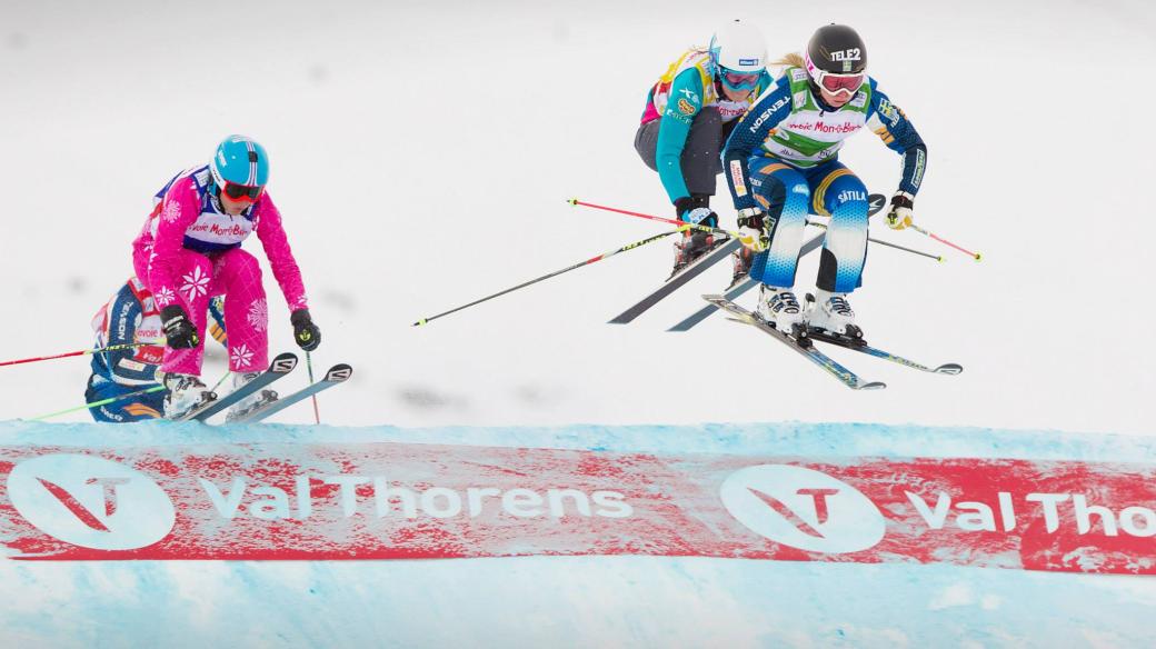 Závod světového poháru ve Val Thorens - Andrea Zemanová v závěsu za Sandrou Näslundovou