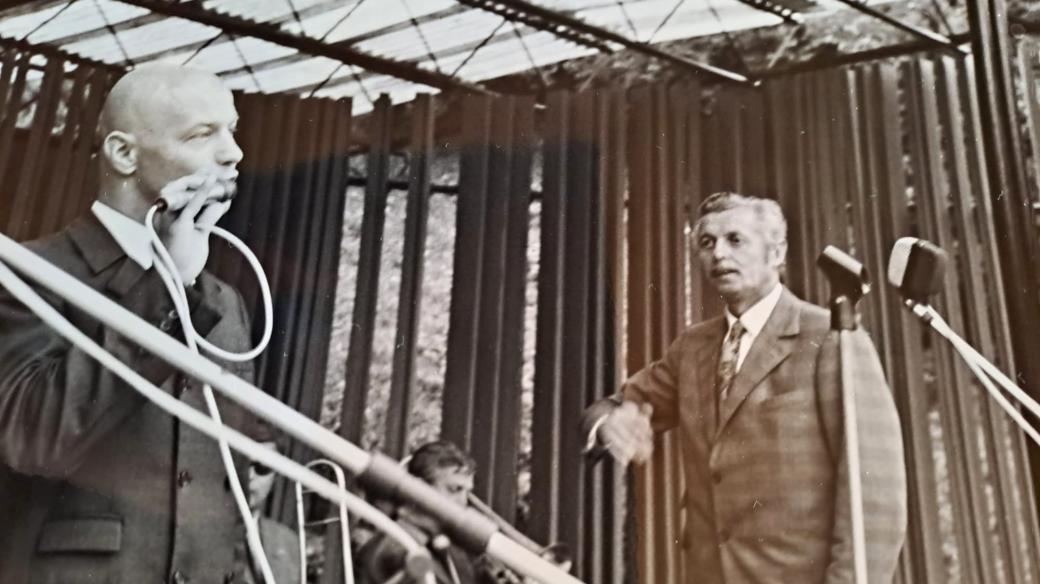 Karel Hála a Ladislav Bareš na LVT. Reprodukce dobové fotografie