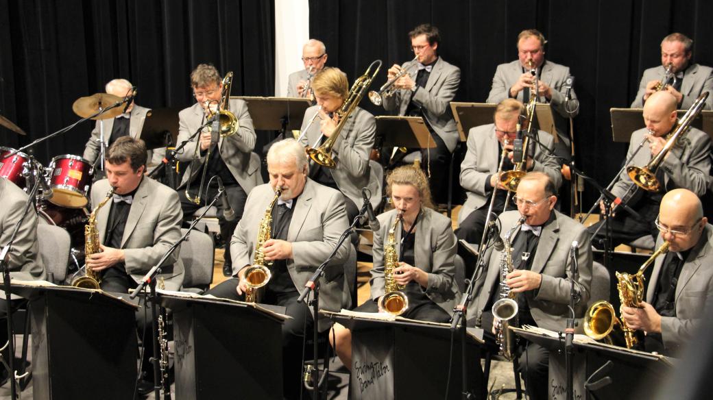 Swing Band Tábor ve studiovém sále Českého rozhlasu České Budějovice