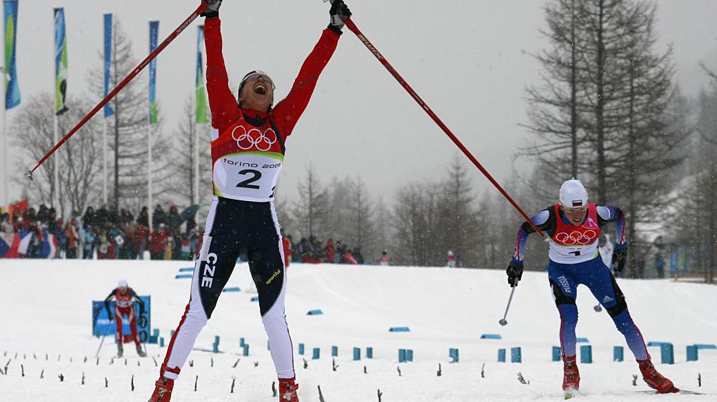 Kateřina Neumannová vítězí na ZOH v Turíně