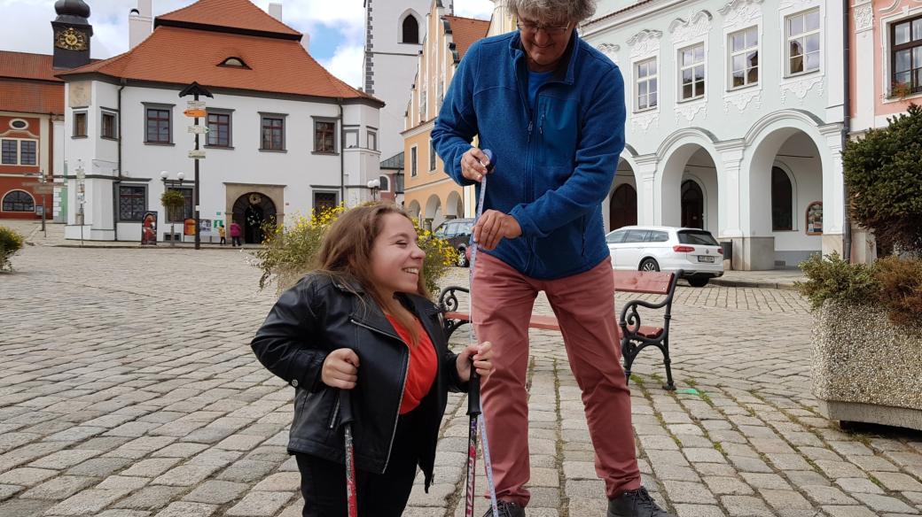 Monika Šimků, nejmenší žena v ČR, měření s Miroslavem Markem