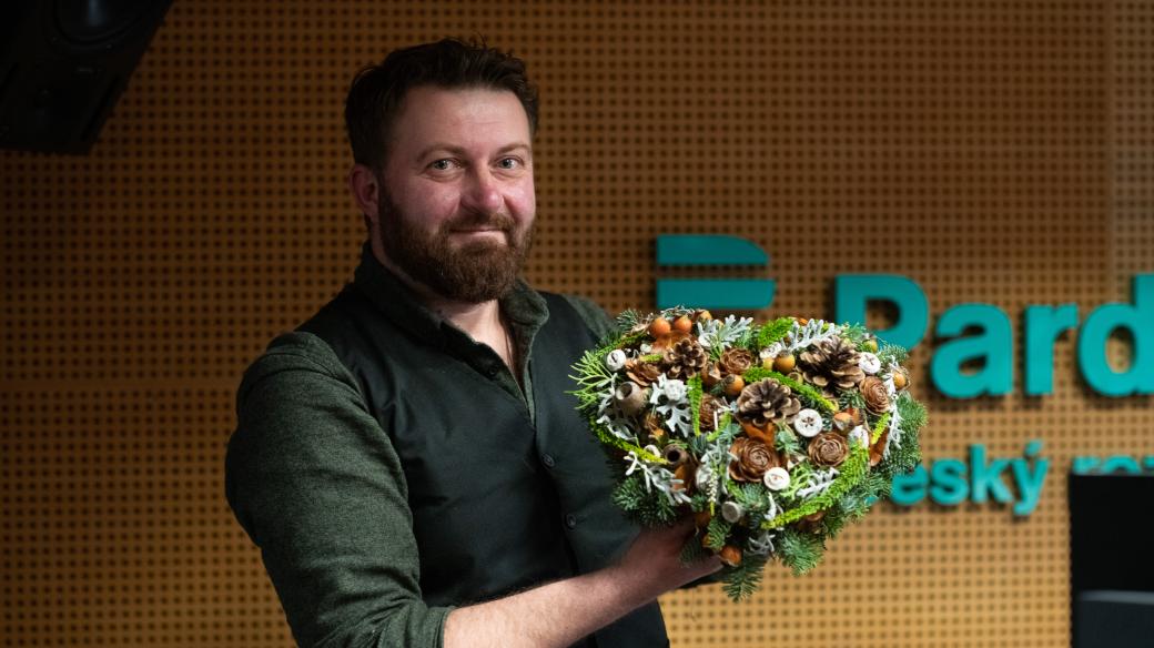 Florista Petr Kopáč s dušičkovým srdcem