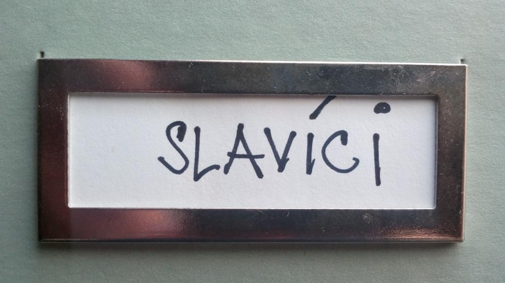 Slavíci v krabici