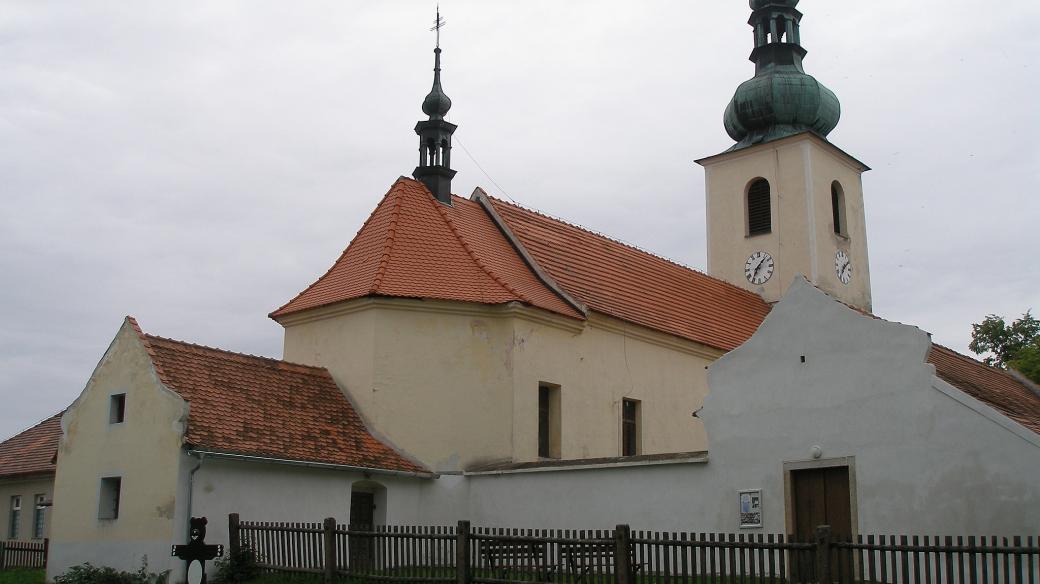 Kostel svatého Jana Nepomuckého, obec Svatý Jan nad Malší