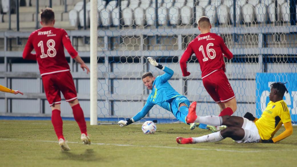 Fotbalisté Chrudimi hrají proti FC Vysočina