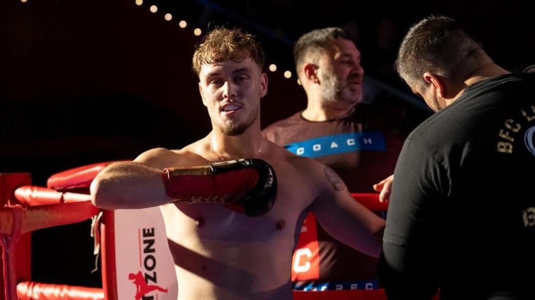 Devatenáctiletý jablonecký boxer Jiří Prádler