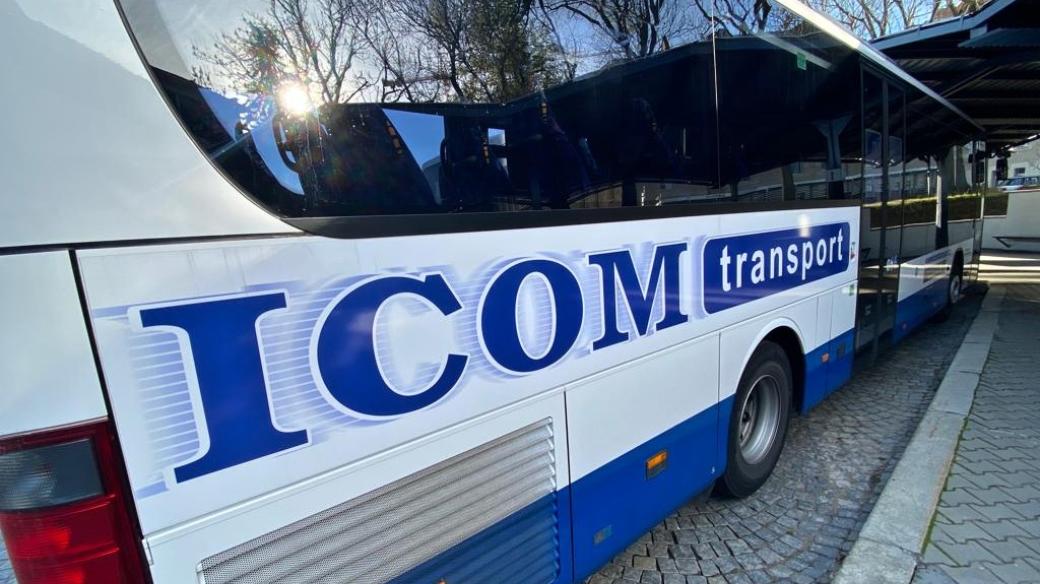 Autobus ICOM transprt