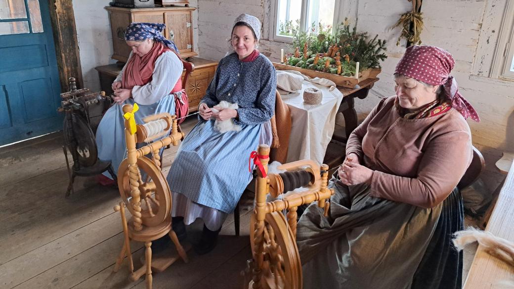 Do jedné z chalup se nastěhovaly přadleny