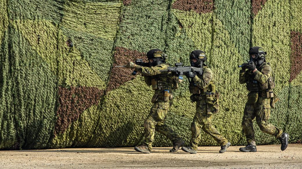 Vojáci 4. brigády rychlého nasazení v Žatci