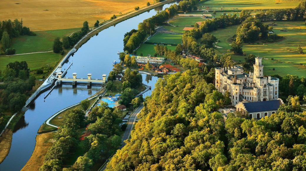 Hluboká nad Vltavou | VLTAVA slavná & splavná