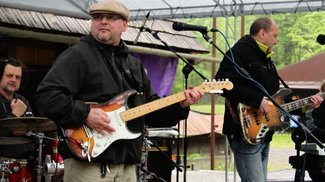 Radek Pastrňák s kapelou Buty