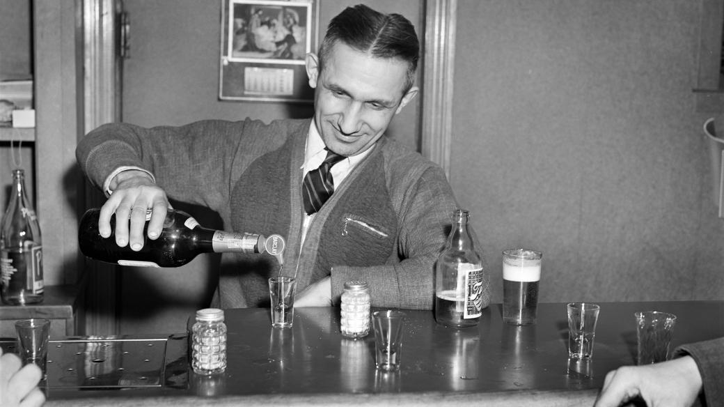 Bar v USA (40. léta)