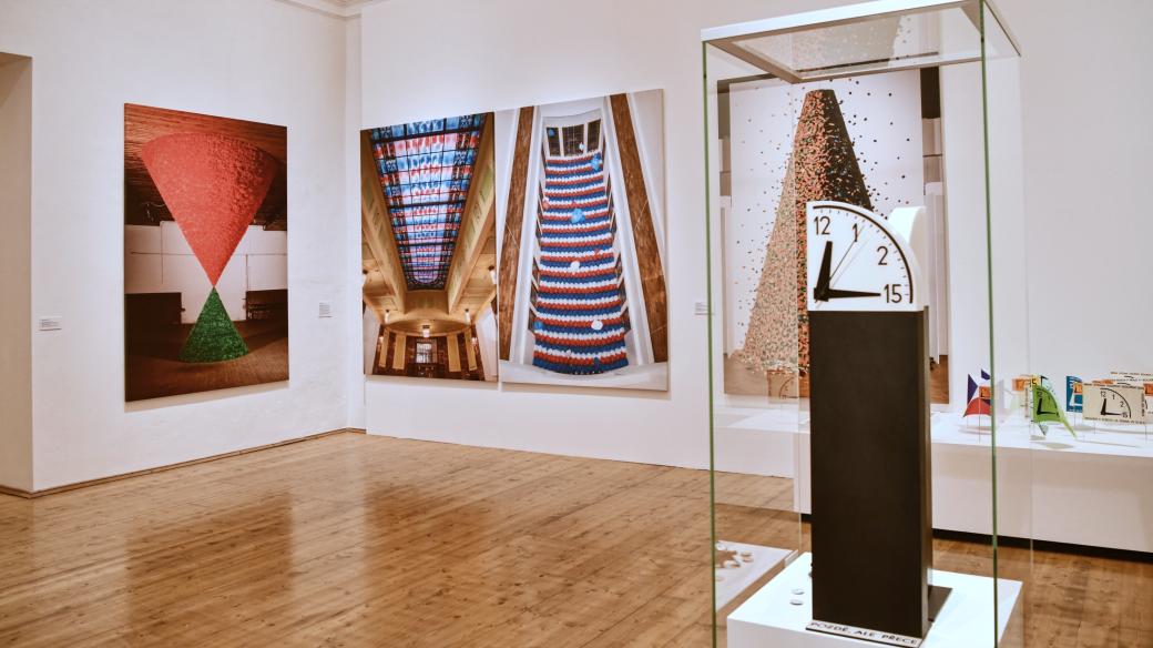 Pohled do výstavy 12/15 Pozdě, ale přece v GASKu