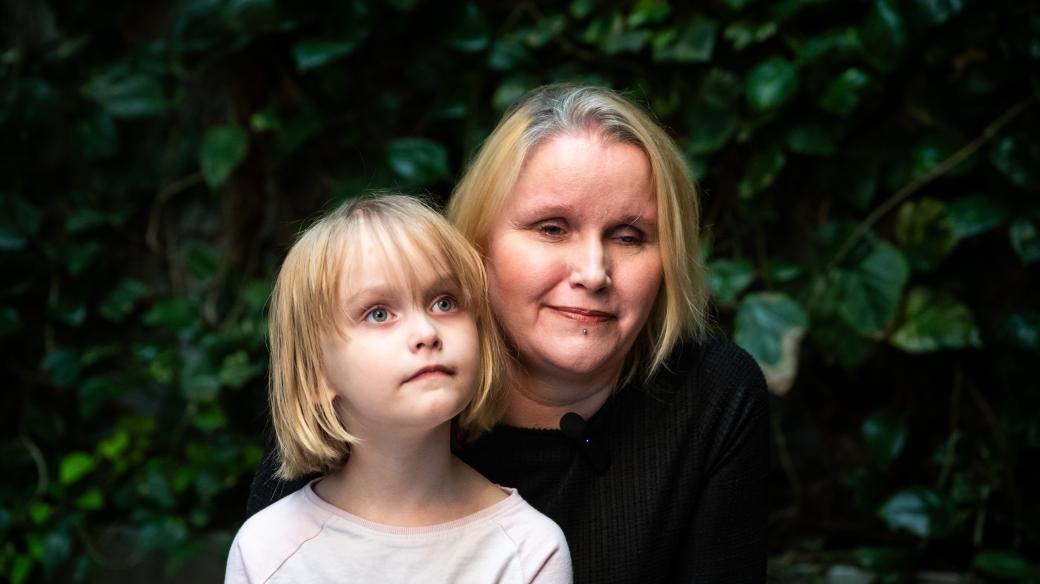 Nevidomá maminka Alena s dcerou Šarlotou