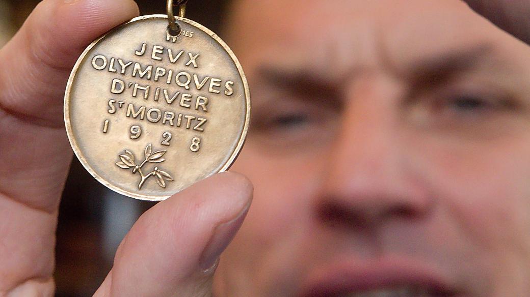 Expozice v továrně DETOA olympijská medaile Svatý Mořic 1928, Rudolf Burkert