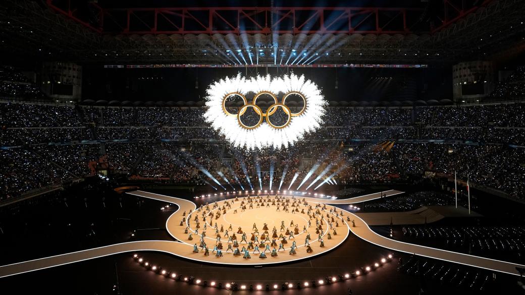 Olympijské kruhy při slavnostním zahájení na San Siru