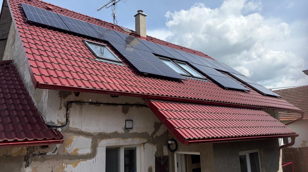 S přehledem nejčastější model sdílení se jmenuje „aktivní zákazník“ a umožňuje posílat si elektřinu třeba z rodinného domu do bytu