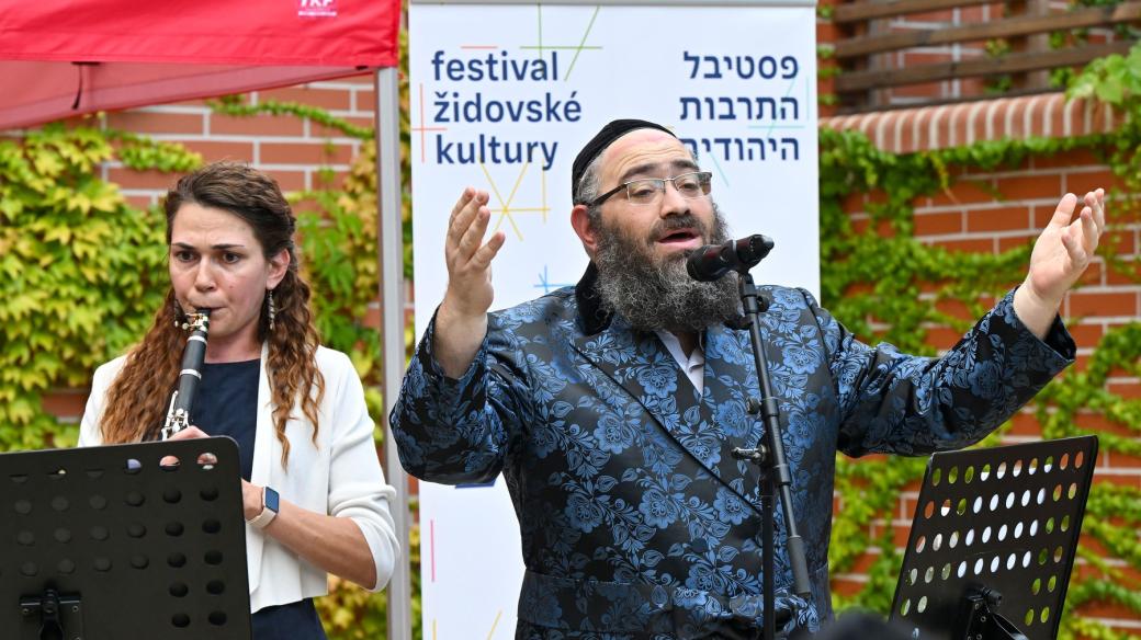 Avi Taylor na slavnostním zahájení festivalu židovské kultury Štetl Fest v roce 2025