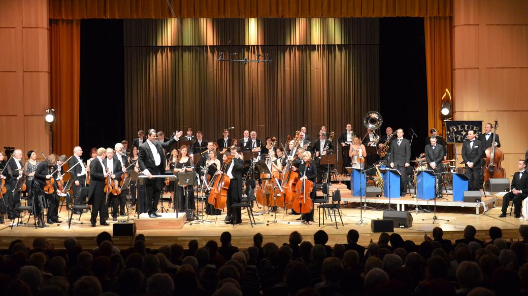 04. Václav Marek a jeho Blue Star - Filharmonie Hradec Králové a Michael Roháč