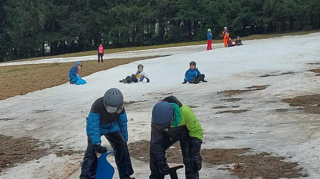 Velké Karlovice, únor 2024, školní lyžařské kurzy