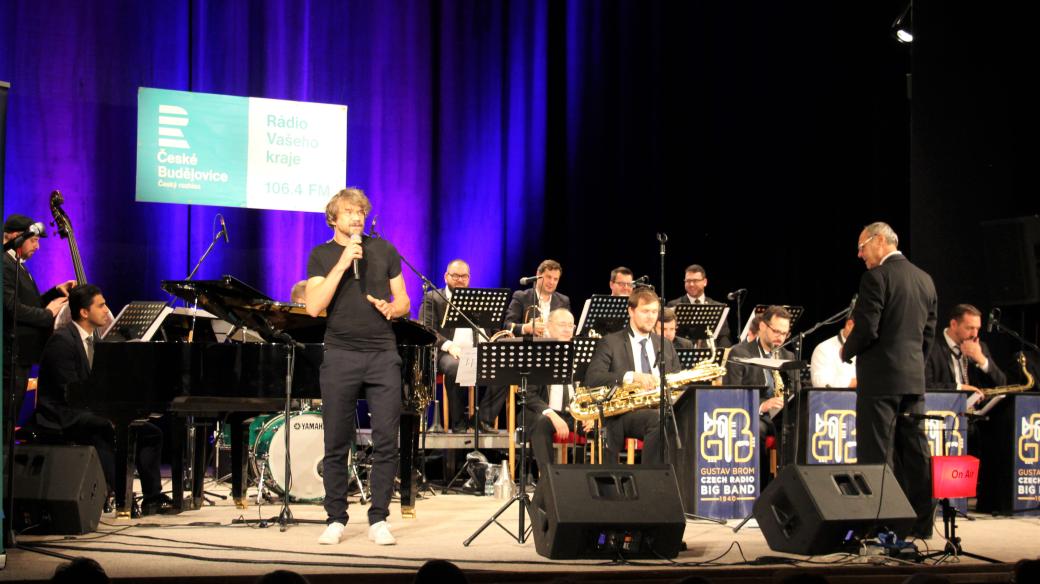 Dan Bárta a Rozhlasový Big Band Gustava Broma ve Strakonicích