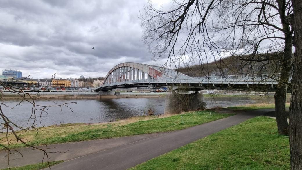 Benešův most v Ústí nad Labem je ve velmi špatném technickém stavu