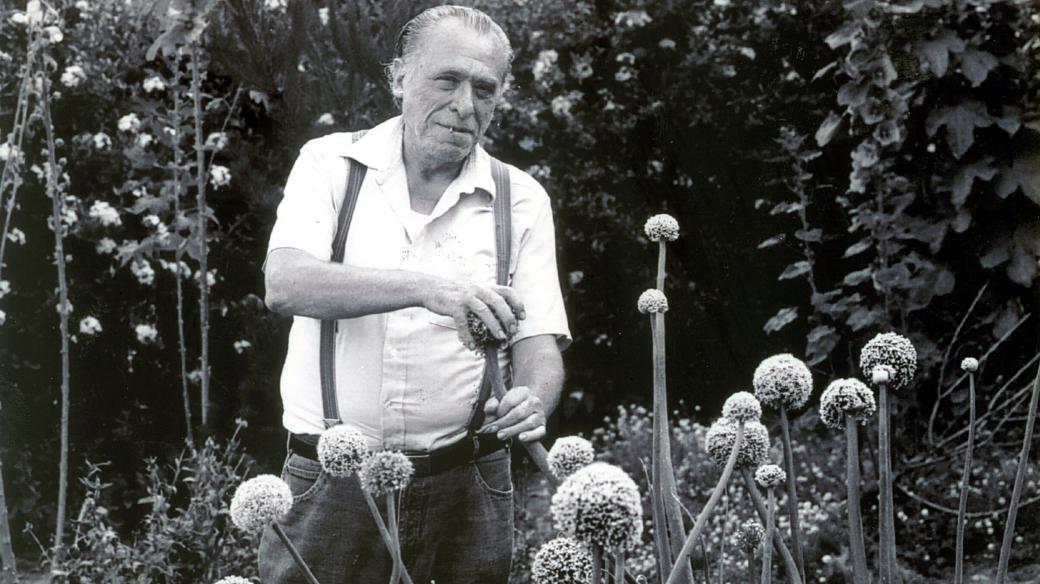 Charles Bukowski (snímek z filmu Bukowski Born into this, 2005)