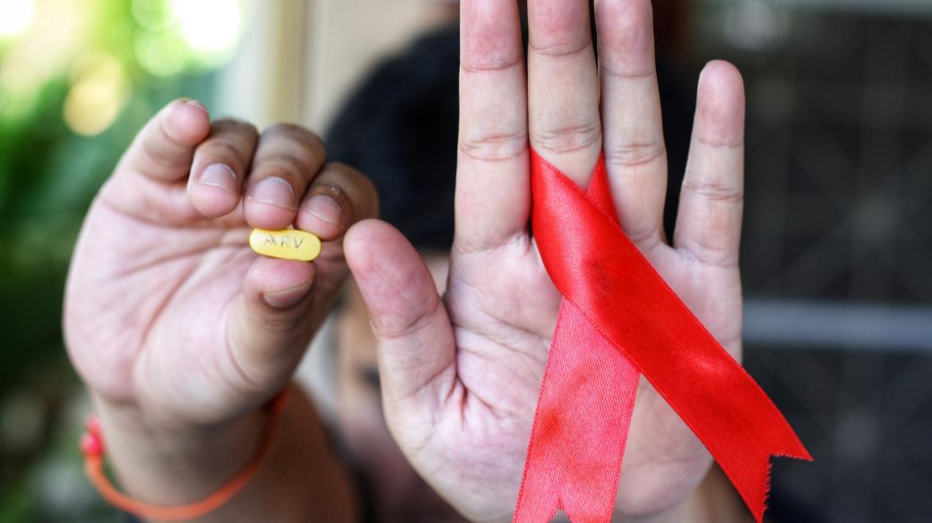 Léky na HIV jsou už dnes dostupné, před nemocí se lze bránit i preventivní léčbou