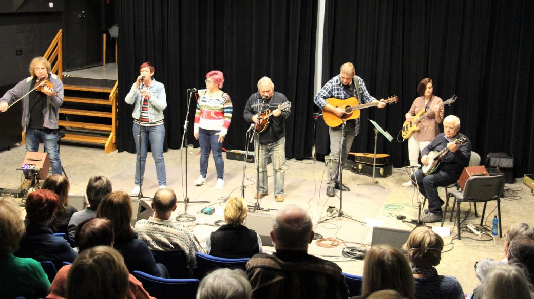 Koncert kapely Sem Tam ve studiovém sále Českého rozhlasu České Budějovice