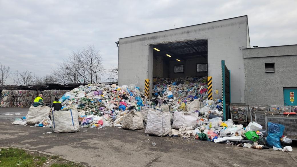 Dotřiďovací linka v Olomouci ve Chválkovicích