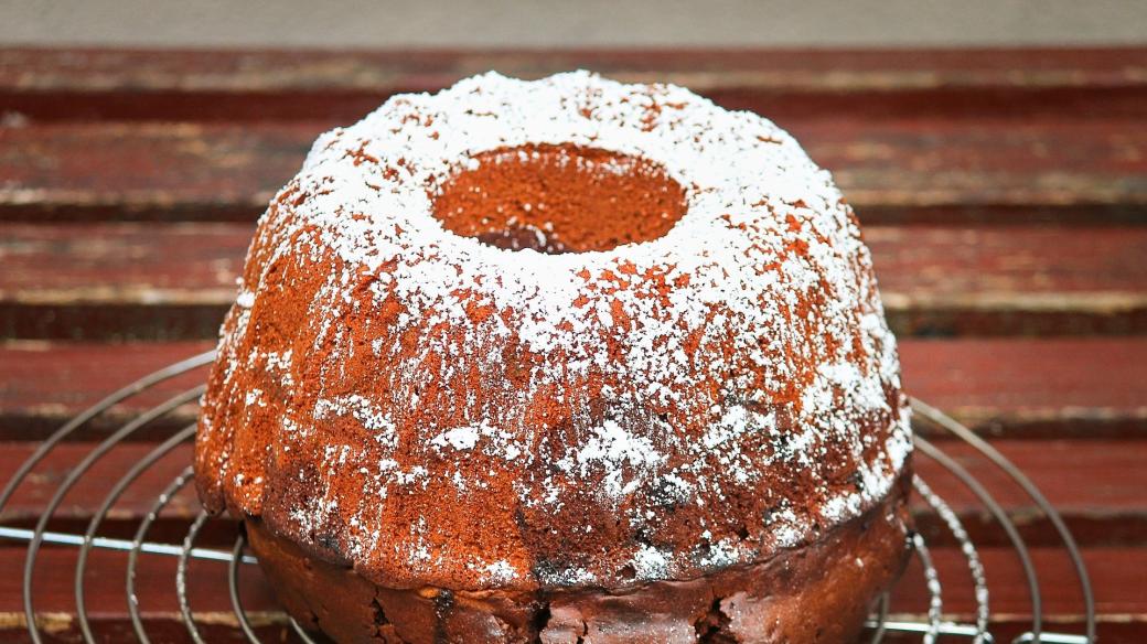 Sražená bábovka nepotěší nikoho. Na vině může být druh použitého pečicího prášku