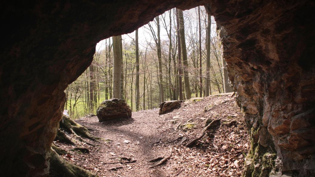 Javoříčský kras, jeskyně Průchodnice