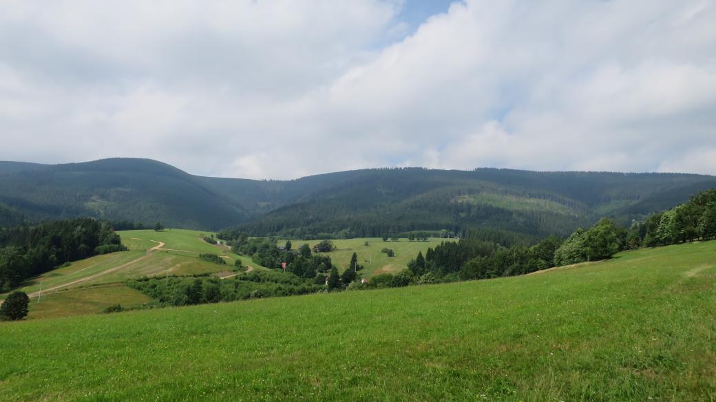 Cesta po modré turistické trase ze Stříbrnic na Králický Sněžník