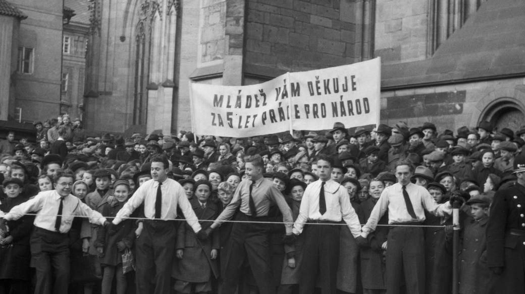 Oslavy k 5. výročí volby prezidenta Emila Háchy na Pražském hradě, 30. listopadu 1943