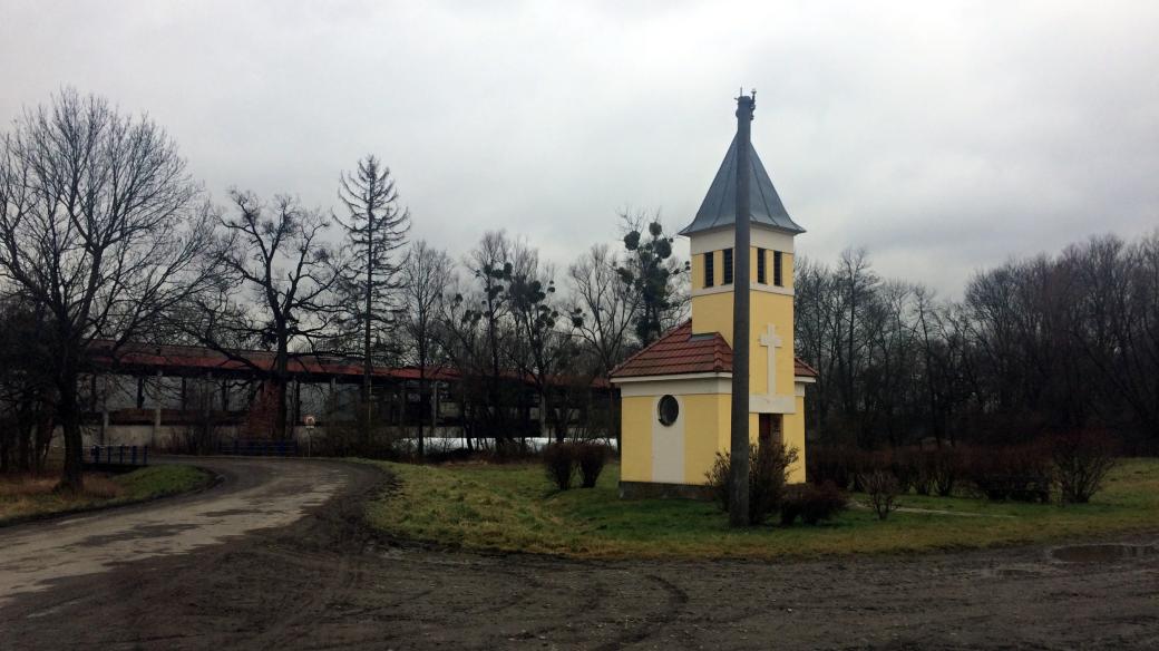 Dnes osadu Simře připomíná už jen kaple