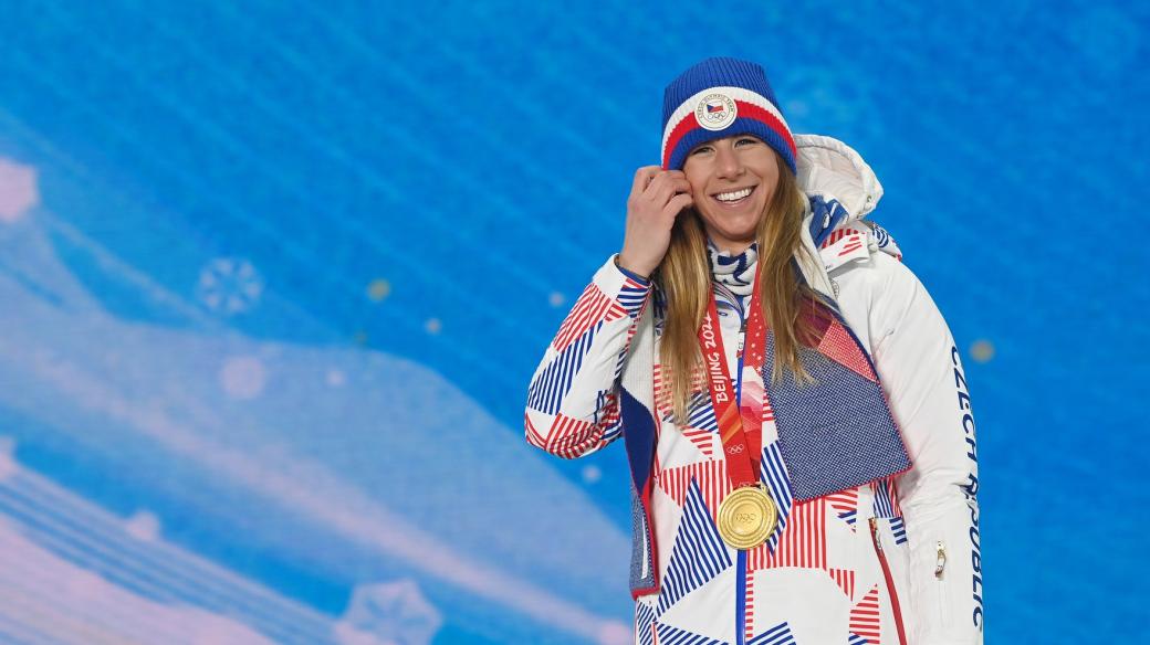 Zlato na krku a štěstí ve tváři Ester Ledecké