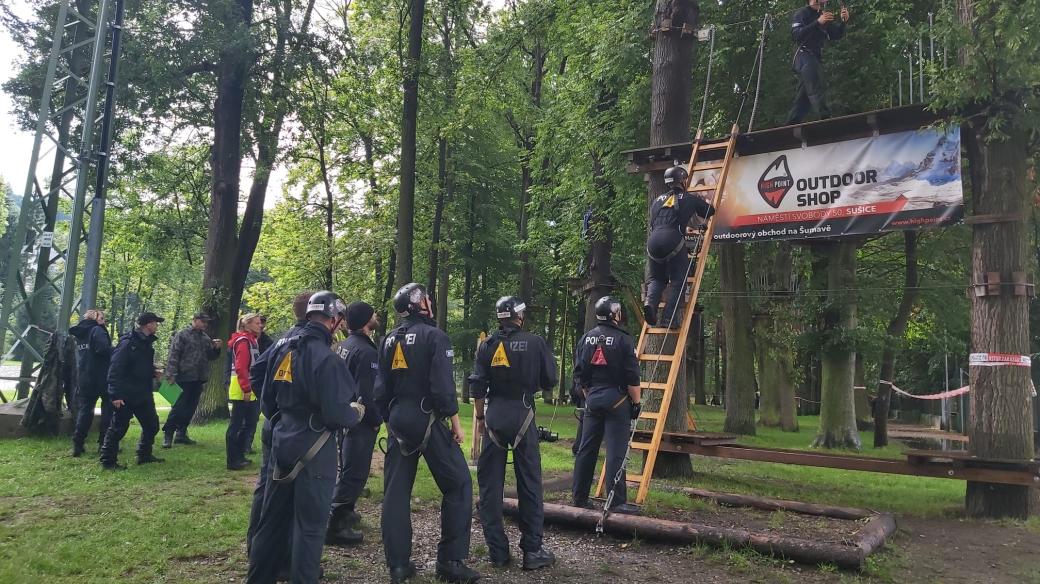 Srovnávací závody pořádkových jednotek