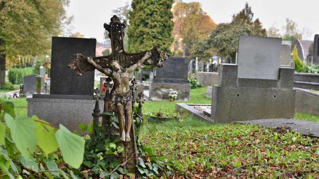 Hrbitov, podzim, Dušičky