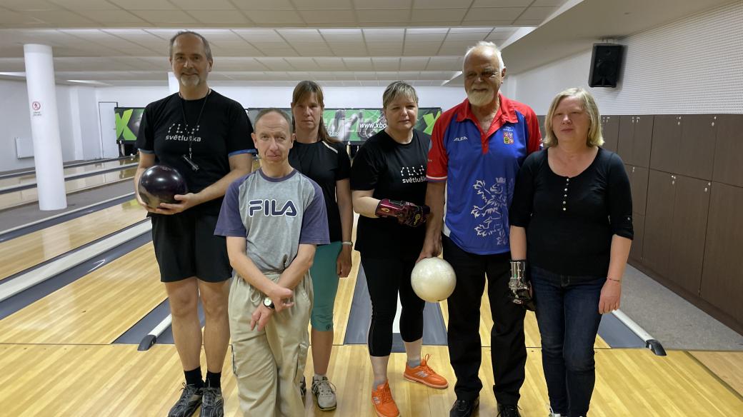 Tým zrakově postižených bowlingářů z klubu Slavia