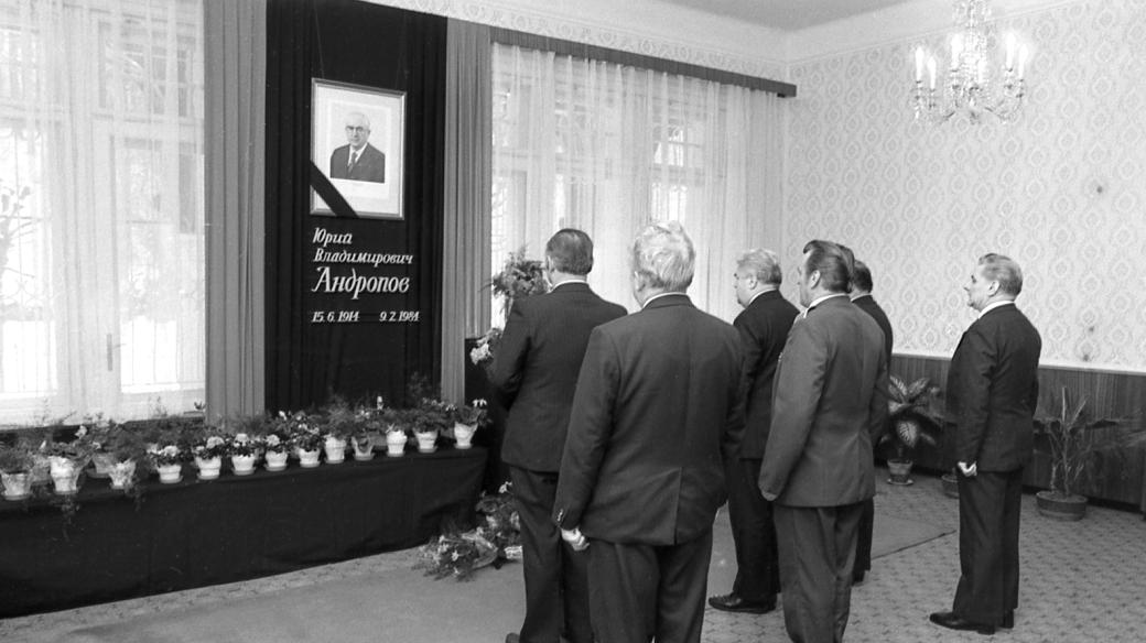 Kondolence Jurij Vladimirovič Andropov, konzulát Karlovy Vary v roce1984