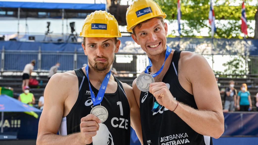 Ondřej Perušič a David Schweiner by si rádi zahráli na olympijských hrách. Hráli by pod Eiffelovou věží