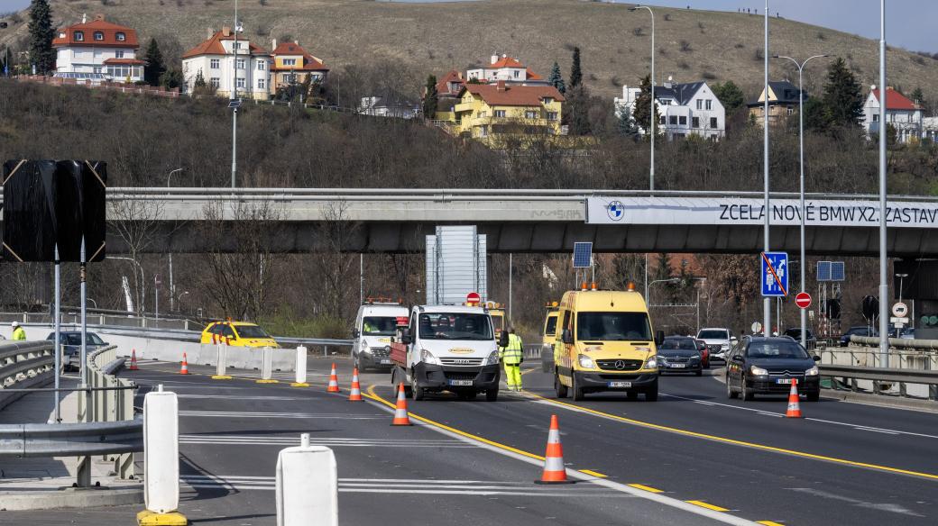 Opravné práce na Barrandovském mostě