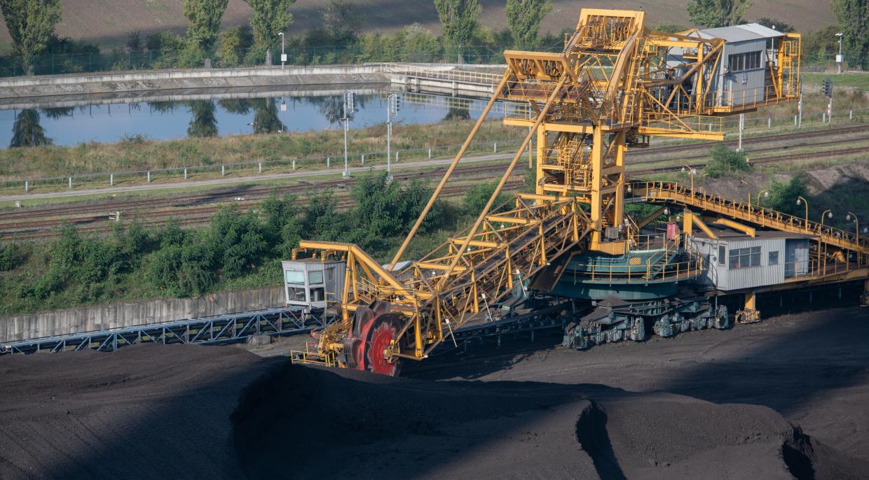 Připravené uhlí u elektrárny Počerady