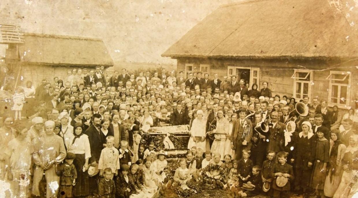 Volyňští Češi na dobové fotografii