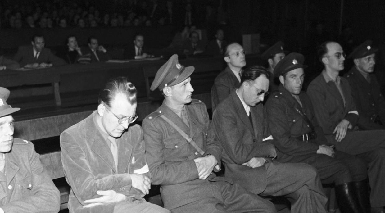 Proces s Jaromírem Nechanským (zleva), Veleslavem Wahlem a Milošem Špryslem