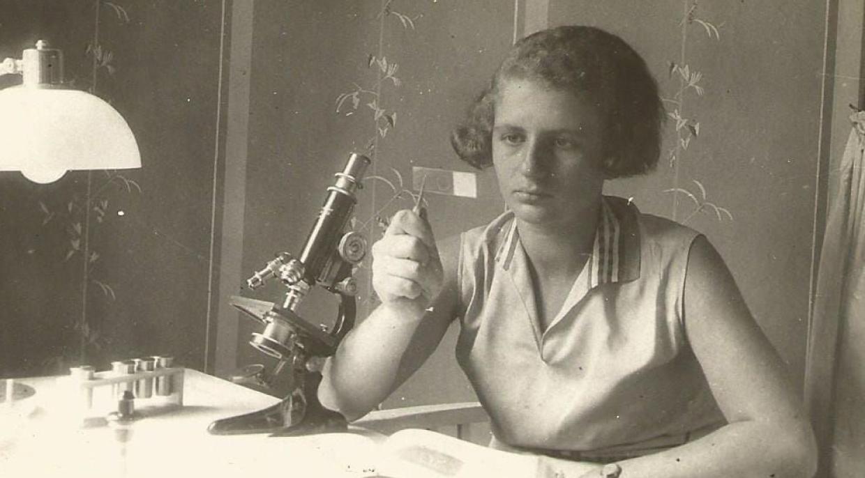 Věra Waldes Hromádková během studií na univerzitě