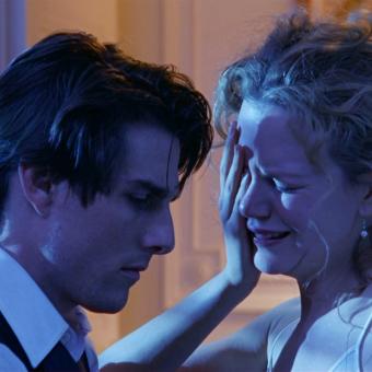 Tom Cruise a Nicole Kidman ve filmu Eyes Wide Shut (1999, Warner Bros. Pictures, režie Stanley Kubrick)